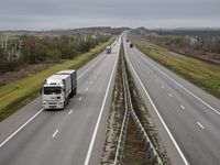 «130 км/ч уже страшно»: Повышение скоростного режима на М4 «Дон» обсудили в Сети